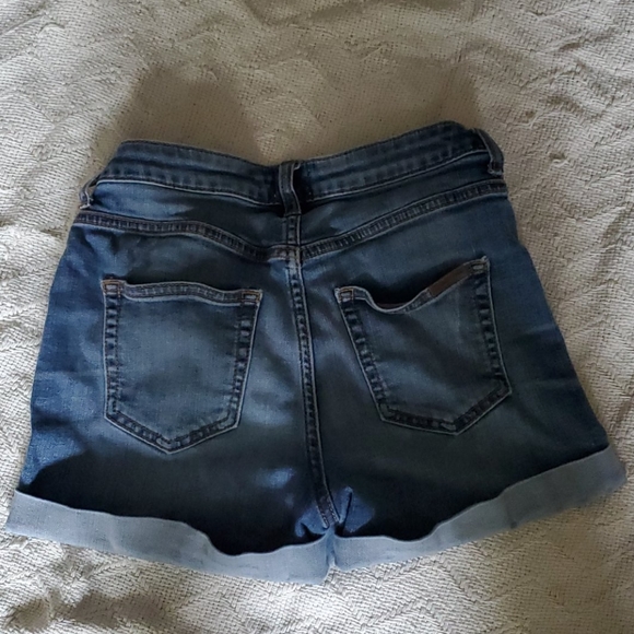 High Rise Denim Shorts - Picture 3 of 4